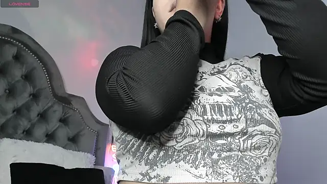 Snapshot of atena_hill chatting on November 3, 2025, 7:26 pm atena hill online show from November 3, 2025, 7:26 pm