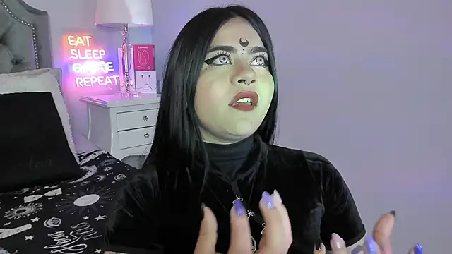 Snapshot of atena_hill chatting on December 2, 2025, 7:09 pm atena hill online show from December 2, 2025, 7:09 pm