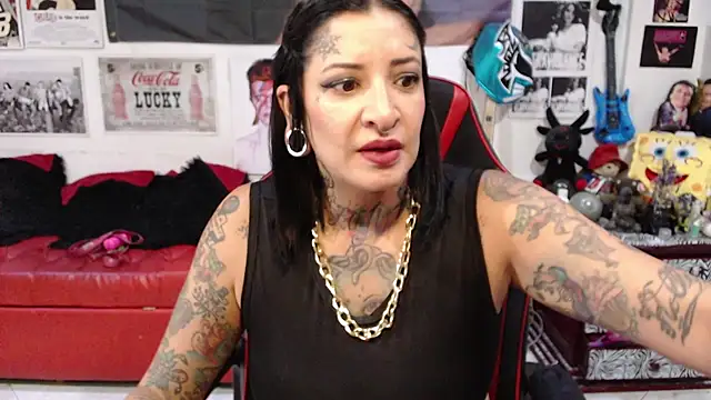 Snapshot of Rollyderolandia666 chatting on March 12, 2025, 9:24 pm Rollyderolandia666 online show from March 12, 2025, 9:24 pm