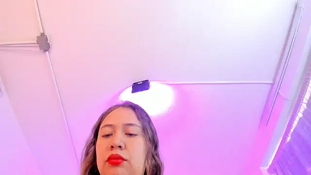 Eliissh  online show from September 24, 2025, 1:36 pm