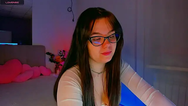 Snapshot of SelenaaSky chatting on December 13, 2024, 5:54 pm SelenaaSky online show from December 13, 2024, 5:54 pm