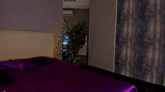 Snapshot of SelenaaSky chatting on January 9, 2025, 6:59 am SelenaaSky online show from January 9, 2025, 6:59 am