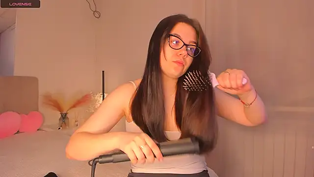 Snapshot of SelenaaSky chatting on January 31, 2025, 1:45 pm SelenaaSky online show from January 31, 2025, 1:45 pm