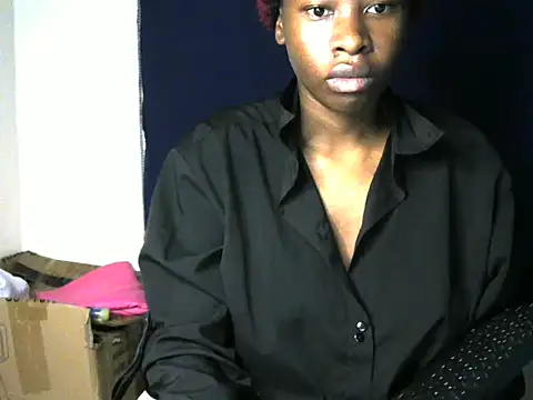 Snapshot of Novah_ chatting on May 11, 2026, 2:28 am Novah online show from May 11, 2026, 2:28 am