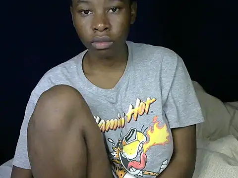 Snapshot of Novah_ chatting on May 24, 2026, 12:48 am Novah online show from May 24, 2026, 12:48 am
