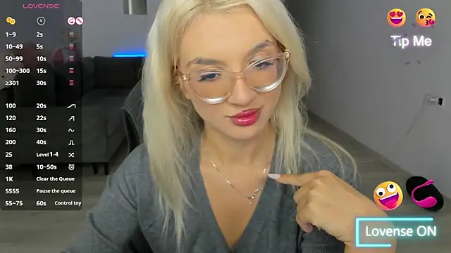 LovelyBianca online show from November 7, 2025, 11:05 pm