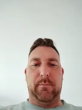 Snapshot of Au_plaisir_des_femmes chatting on October 4, 2025, 3:10 pm Au plaisir des femmes online show from October 4, 2025, 3:10 pm