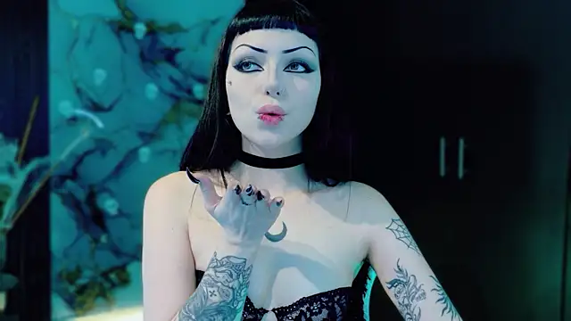 Madison Jackson online show from December 3, 2025, 9:57 pm