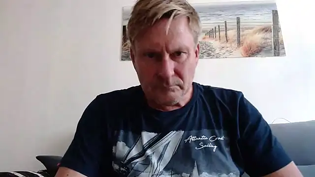 johnnym1 online show from November 6, 2025, 12:39 pm