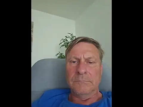 johnnym1 online show from May 24, 2026, 9:14 am