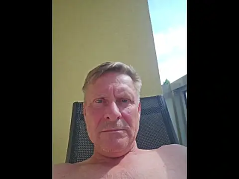 johnnym1 online show from June 16, 2026, 7:33 am