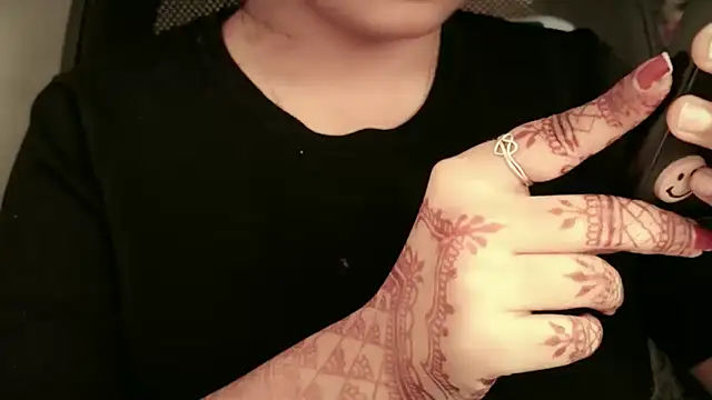 Snapshot of Spice-Summi chatting on February 17, 2026, 5:48 am Spice-Summi online show from February 17, 2026, 5:48 am