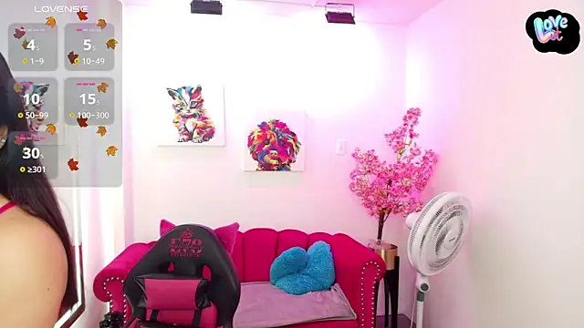 Miss dolly  online show from October 21, 2025, 12:28 pm