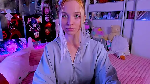 Cute  Pony online show from June 10, 2026, 8:19 pm