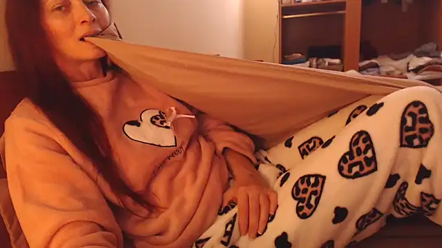 Snapshot of LovelyAndraGirl chatting on January 10, 2026, 2:41 pm LovelyAndraGirl online show from January 10, 2026, 2:41 pm