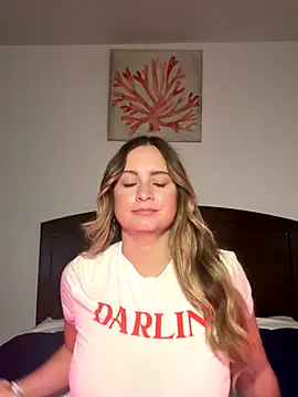 Sophie Raegan online show from December 2, 2025, 2:34 pm