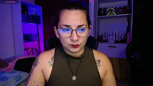 Snapshot of Amarantha_666 chatting on December 17, 2024, 8:21 pm Amarantha 666 online show from December 17, 2024, 8:21 pm