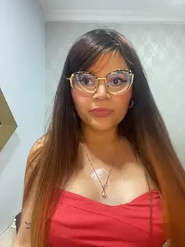 Snapshot of dayis_butera chatting on November 28, 2025, 11:35 am dayis butera online show from November 28, 2025, 11:35 am
