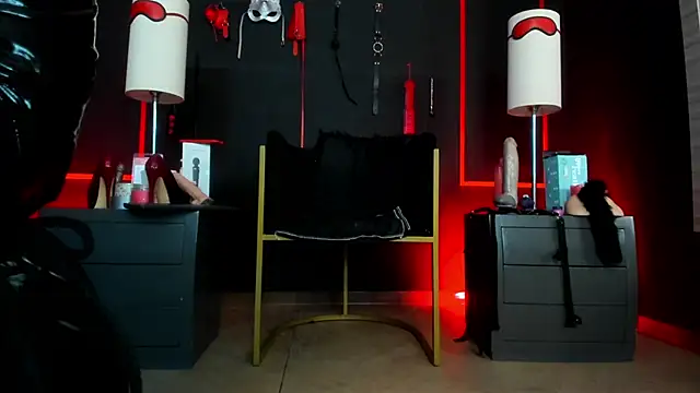 Snapshot of CharlotteScotte chatting on January 5, 2026, 5:27 pm CharlotteScotte online show from January 5, 2026, 5:27 pm