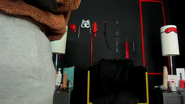 Snapshot of CharlotteScotte chatting on January 13, 2026, 11:59 am CharlotteScotte online show from January 13, 2026, 11:59 am