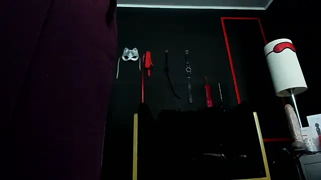 Snapshot of CharlotteScotte chatting on January 14, 2026, 12:00 pm CharlotteScotte online show from January 14, 2026, 12:00 pm