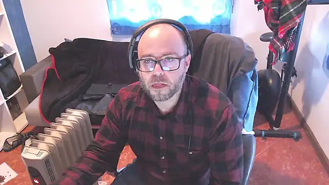 ravingr4d4 online show from March 3, 2025, 2:04 pm