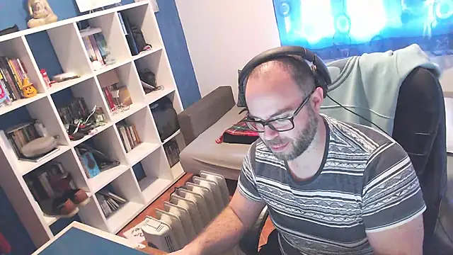 ravingr4d4 online show from March 13, 2025, 2:23 pm