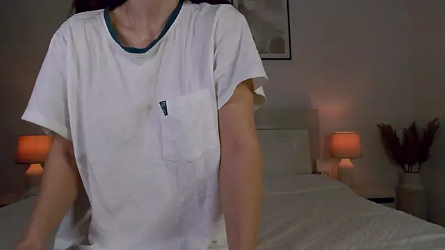 LilyRoselyn online show from March 11, 2025, 2:32 am