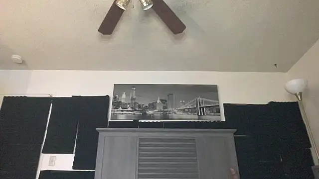 cocaNutt online show from December 3, 2025, 1:42 pm