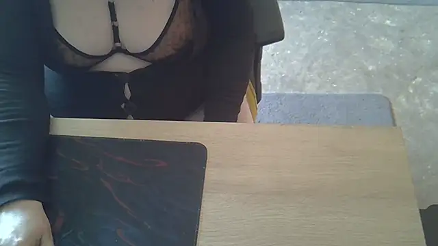 Silvia2277 online show from February 14, 2026, 9:17 am