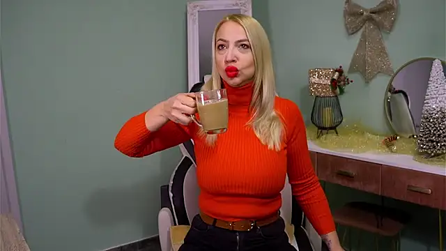 CelineConner online show from December 23, 2024, 5:17 am