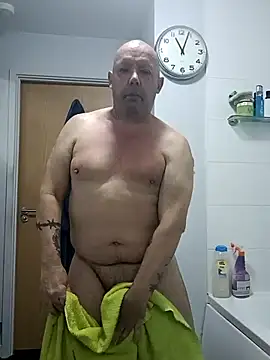Snapshot of Daddycumms chatting on October 1, 2025, 9:59 am Daddycumms online show from October 1, 2025, 9:59 am
