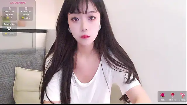 Snapshot of Duludulu_007 chatting on February 1, 2026, 12:15 pm Duludulu 007 online show from February 1, 2026, 12:15 pm