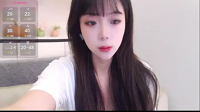 Snapshot of Duludulu_007 chatting on February 2, 2026, 5:17 am Duludulu 007 online show from February 2, 2026, 5:17 am