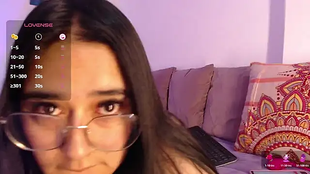 Snapshot of Megan_FE chatting on October 18, 2025, 1:34 pm Megan FE online show from October 18, 2025, 1:34 pm