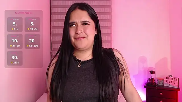 Snapshot of Megan_FE chatting on November 26, 2025, 11:50 pm Megan FE online show from November 26, 2025, 11:50 pm