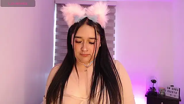 Snapshot of Megan_FE chatting on November 28, 2025, 6:43 pm Megan FE online show from November 28, 2025, 6:43 pm