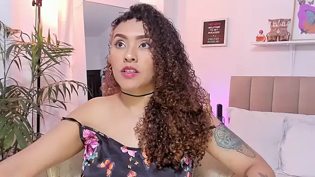 Zoe Gruber online show from November 21, 2025, 9:24 pm