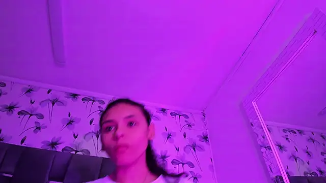 Ehotloveaxxx online show from January 16, 2025, 1:04 pm