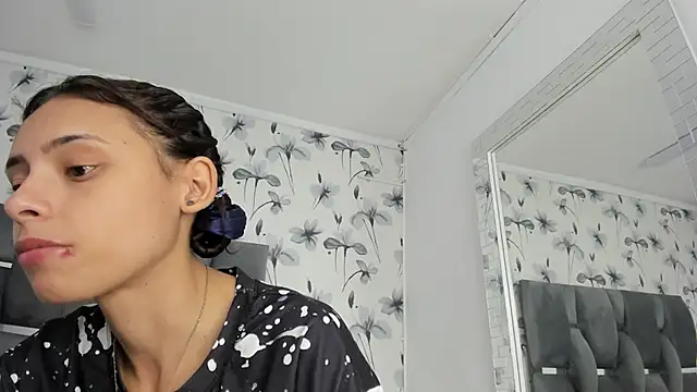 Ehotloveaxxx online show from February 27, 2025, 1:38 pm