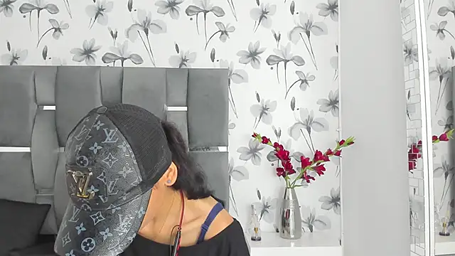 Ehotloveaxxx online show from October 12, 2025, 1:10 pm