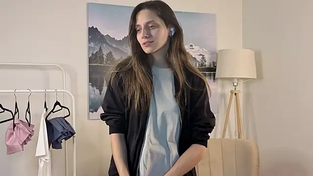 Snapshot of JaniceHanson chatting on November 22, 2025, 8:13 am JaniceHanson online show from November 22, 2025, 8:13 am