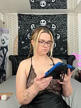 DaisieMaeXO online show from January 3, 2025, 9:57 pm