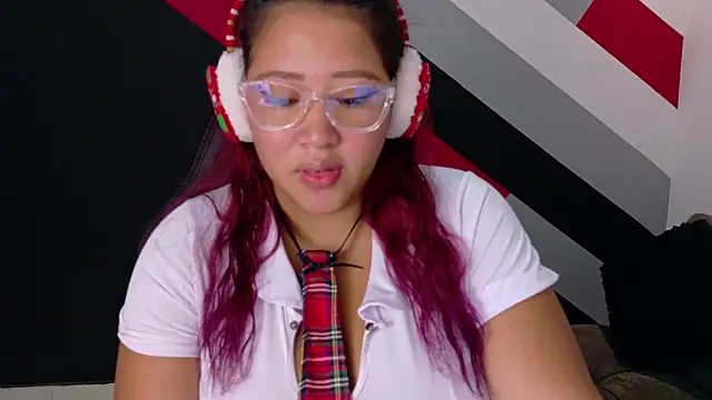 I am yours- online show from December 5, 2025, 11:41 am