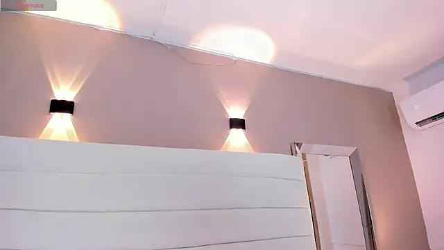 Snapshot of Lilly_2809_ chatting on February 18, 2026, 4:19 am Lilly 2809 online show from February 18, 2026, 4:19 am