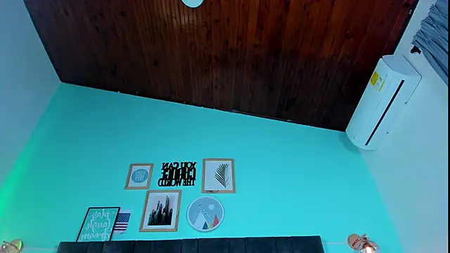 rachellmartinez online show from February 6, 2025, 11:32 am