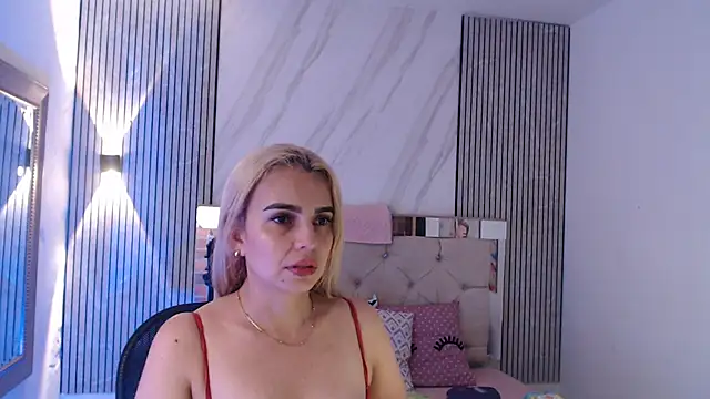 ashley  tylor online show from February 18, 2026, 2:29 am
