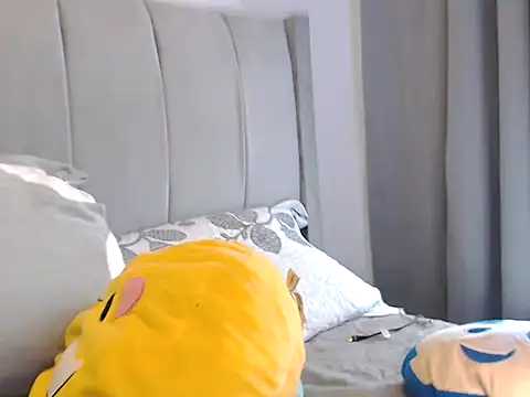 Snapshot of Sexyclark_ chatting on April 12, 2026, 12:32 pm Sexyclark online show from April 12, 2026, 12:32 pm