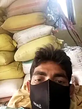 arpitverma0723 online show from May 6, 2026, 7:02 am