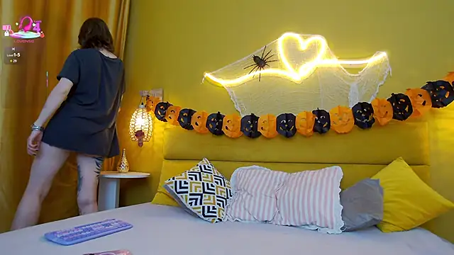 lessysweety online show from October 23, 2025, 2:22 am